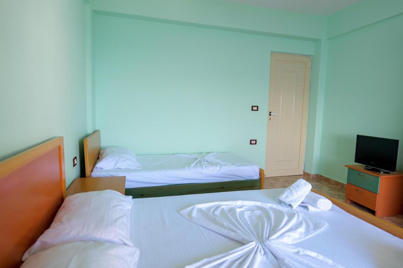 Rei Apartments Sarandë 外观 照片