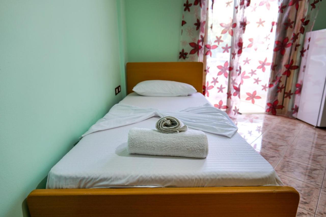 Rei Apartments Sarandë 外观 照片