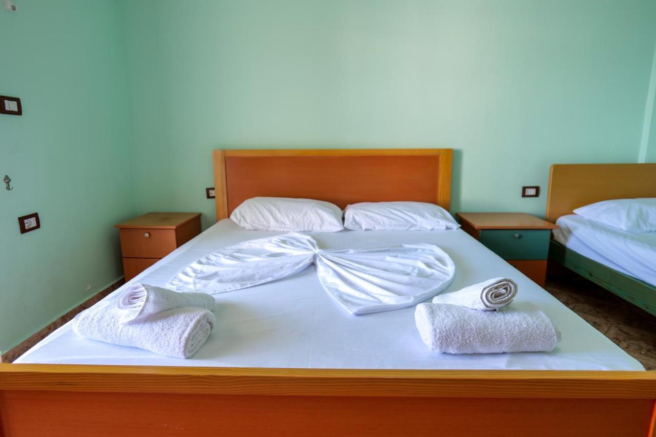 Rei Apartments Sarandë 外观 照片