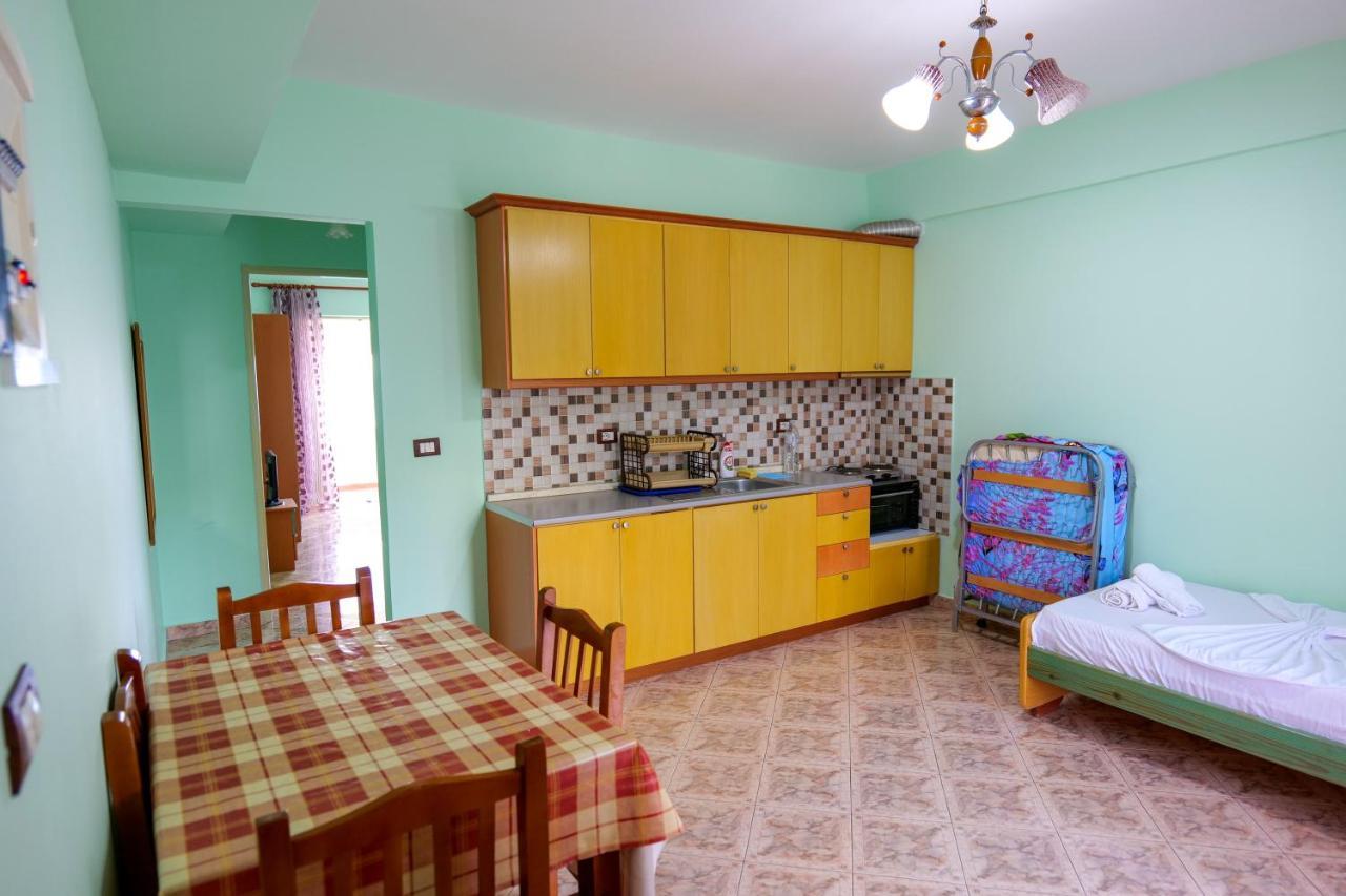 Rei Apartments Sarandë 外观 照片