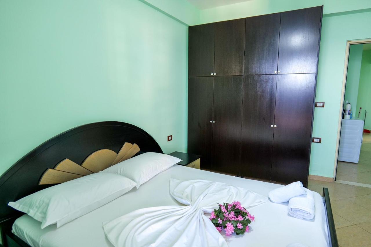 Rei Apartments Sarandë 外观 照片