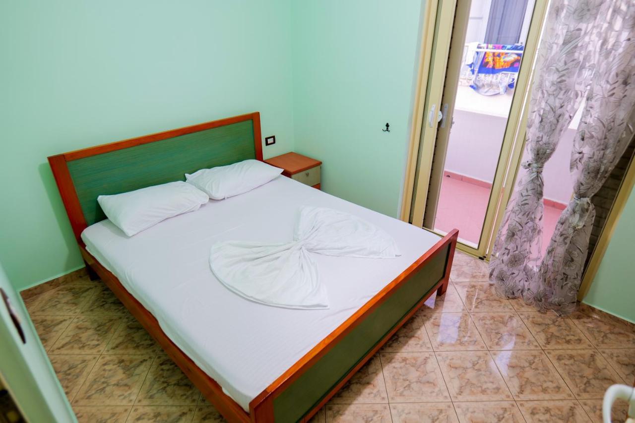 Rei Apartments Sarandë 外观 照片