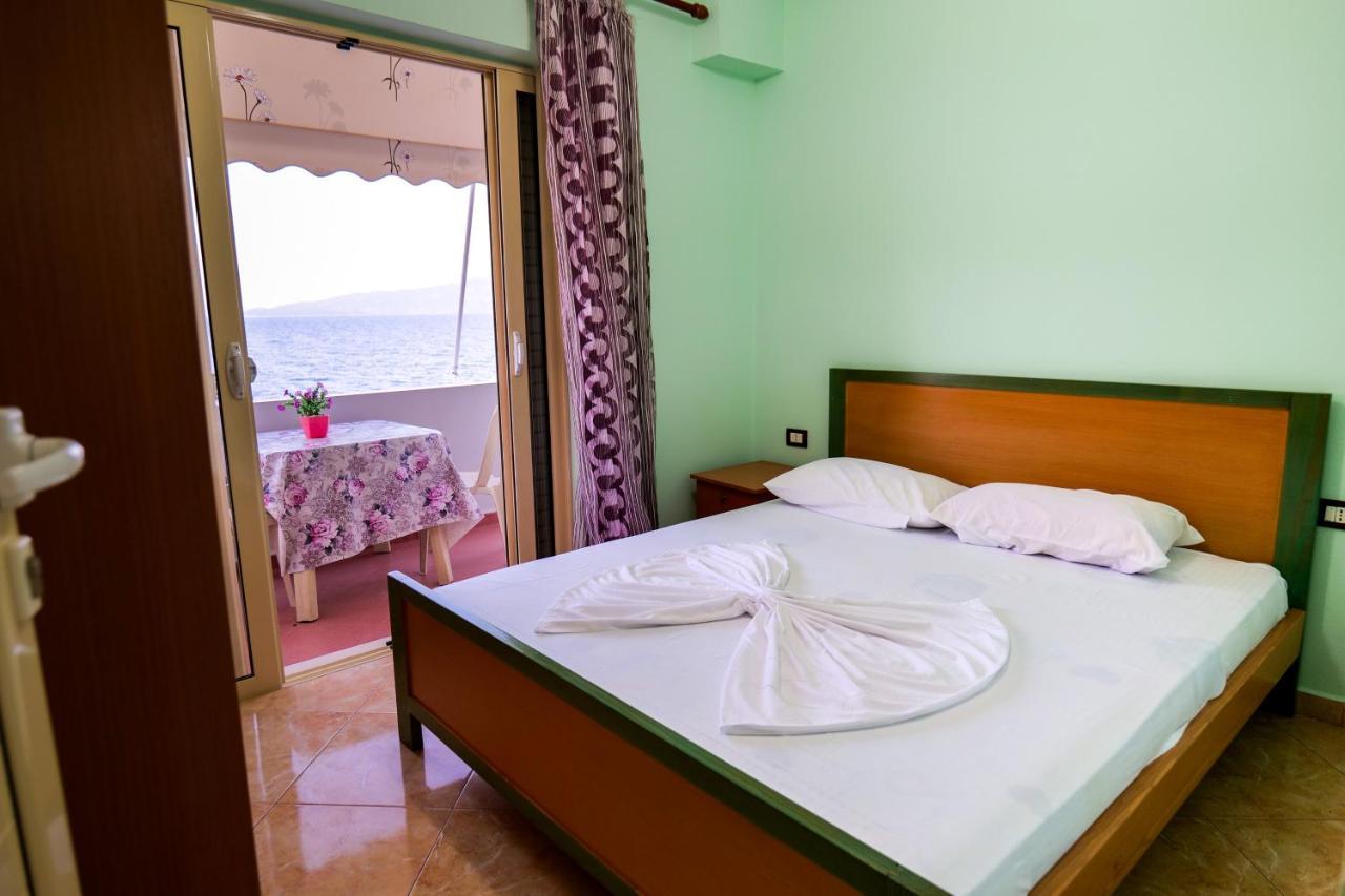 Rei Apartments Sarandë 外观 照片