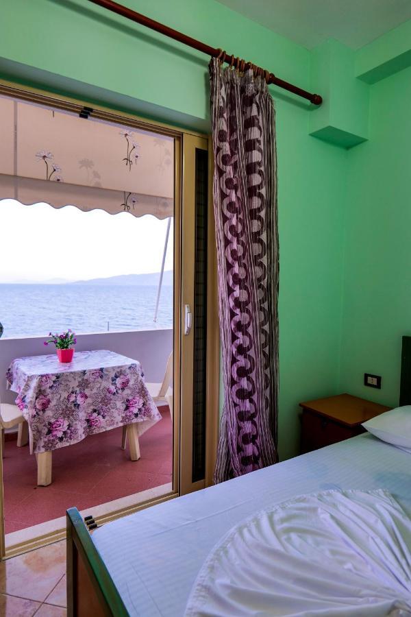Rei Apartments Sarandë 外观 照片