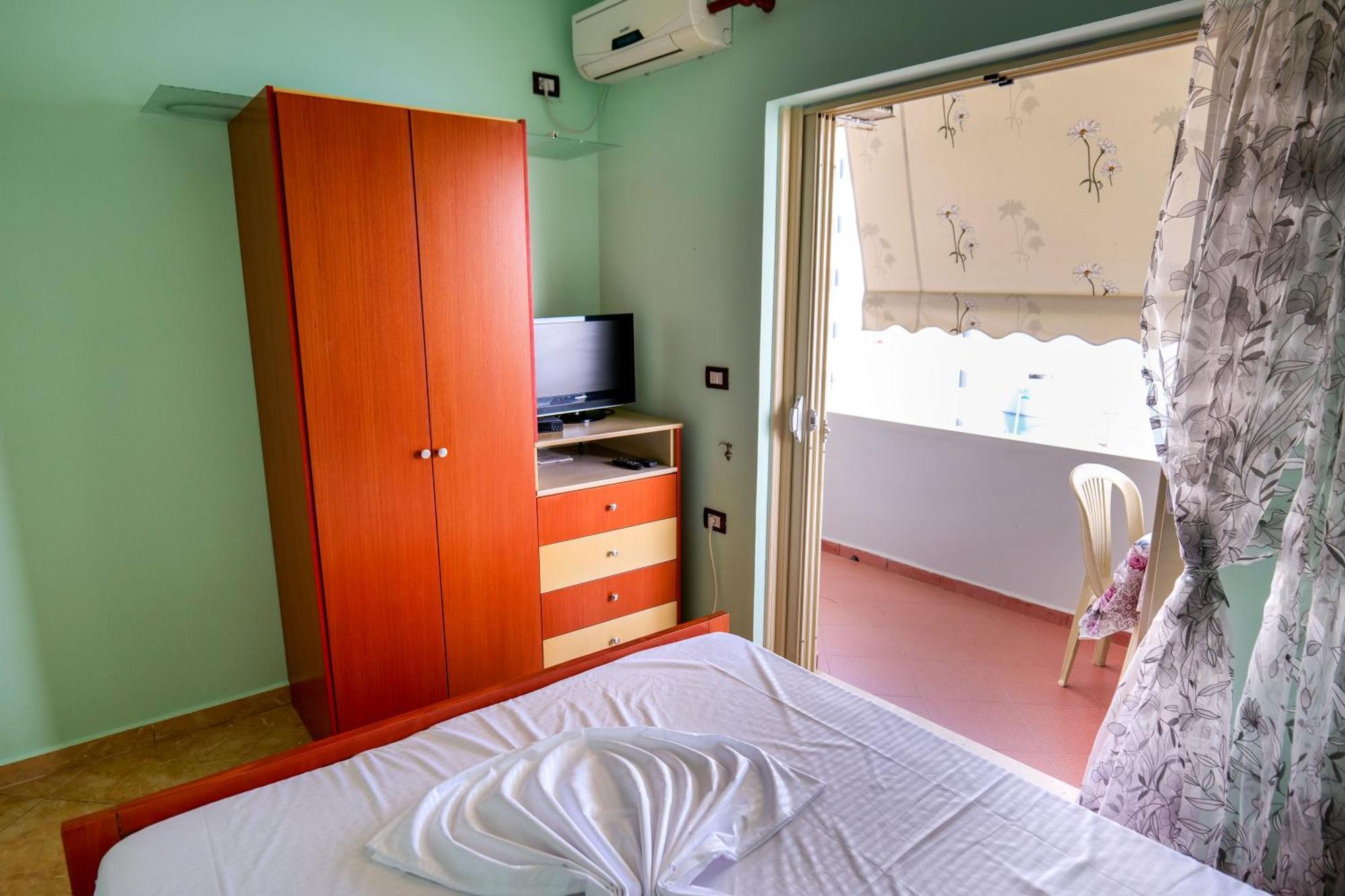 Rei Apartments Sarandë 客房 照片