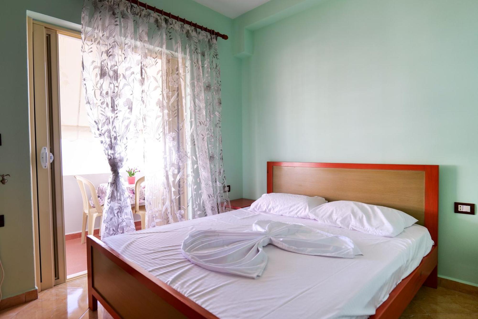 Rei Apartments Sarandë 客房 照片