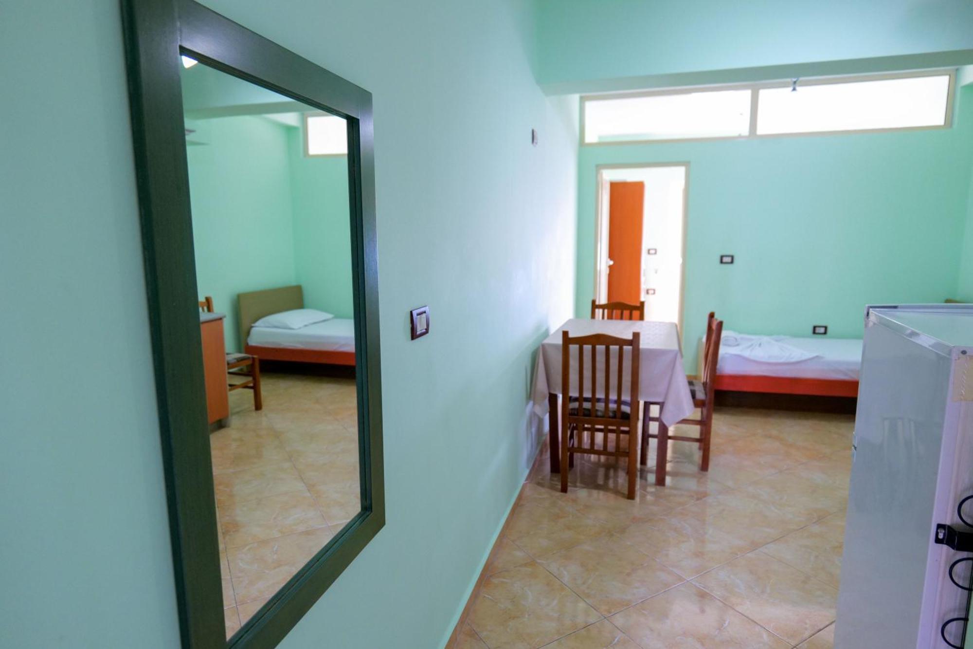 Rei Apartments Sarandë 客房 照片