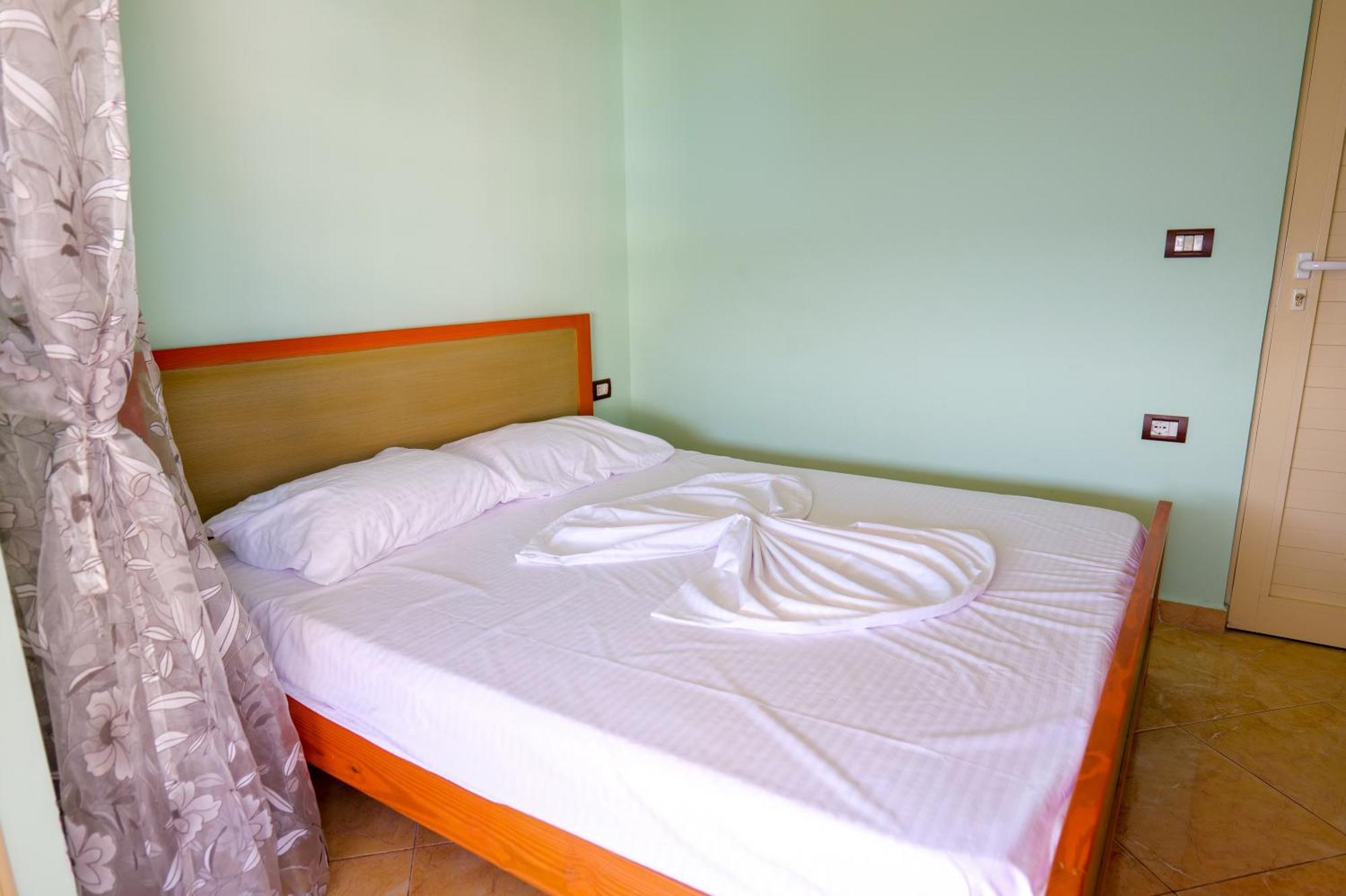 Rei Apartments Sarandë 客房 照片